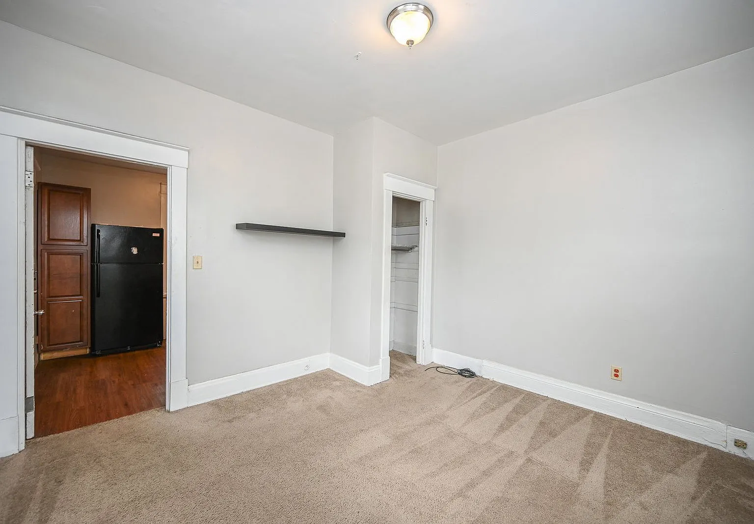 6 bed, 2.0 bath, $4,400 — Photo 4