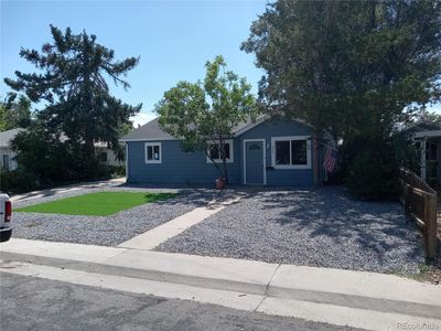 819 Uvalda Street, Aurora, CO, 80011