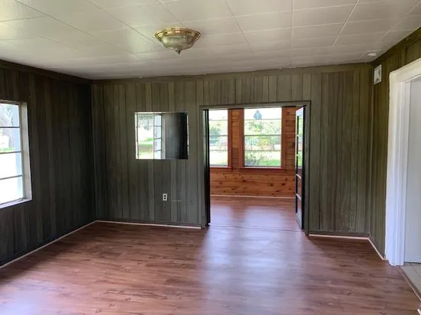 9909 103rd St, Jacksonville, FL 32210