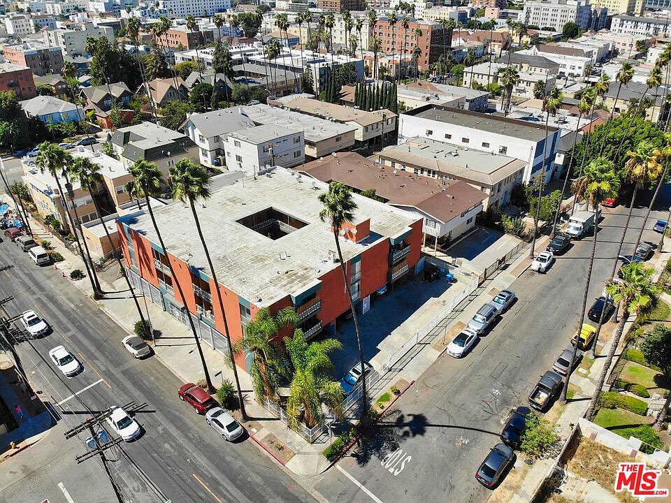 2nd image of 935 S Mariposa Ave