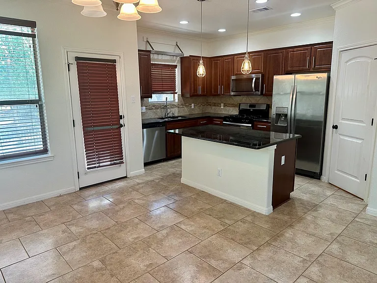7233 Menchaca Rd #17 — Photo 8