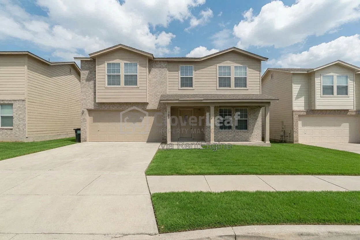 4 bed, 2.5 bath, 2700 sqft, $1,997 — Photo 2