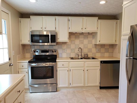 4th image of 4288 Bitterroot Dr