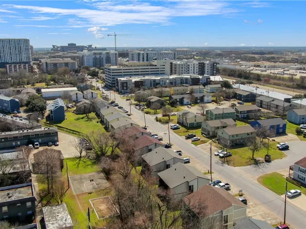 4205 Boyett St #A-d, Bryan, TX 77801