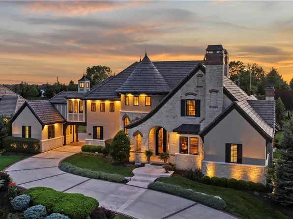 15908 Cody St, Overland Park, KS 66221