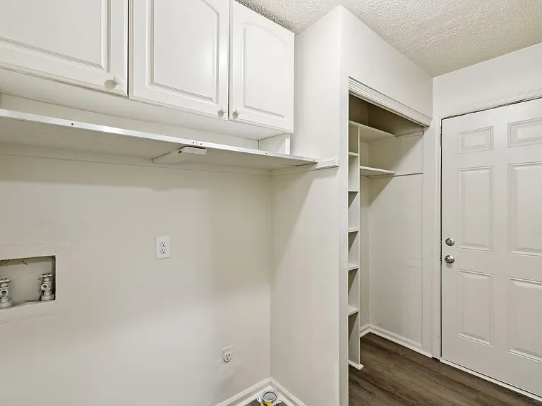 1421 Huntington Dr — Photo 14