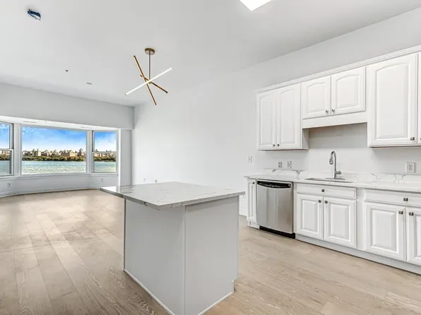 20 Avenue At Port Imperial APT 534, West New York, NJ 07093