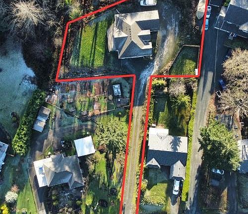 4th image of 2984 Phillips Rd