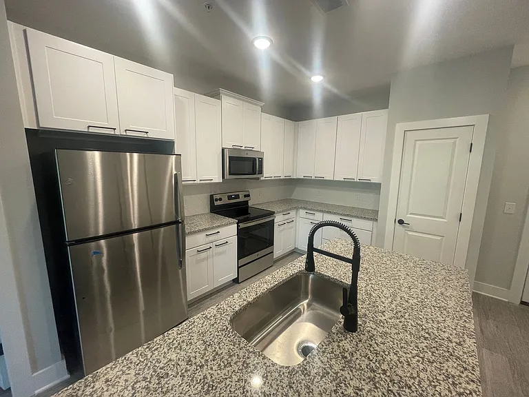 Franklin Forest New Construction 2 Bedrooms — Photo 49