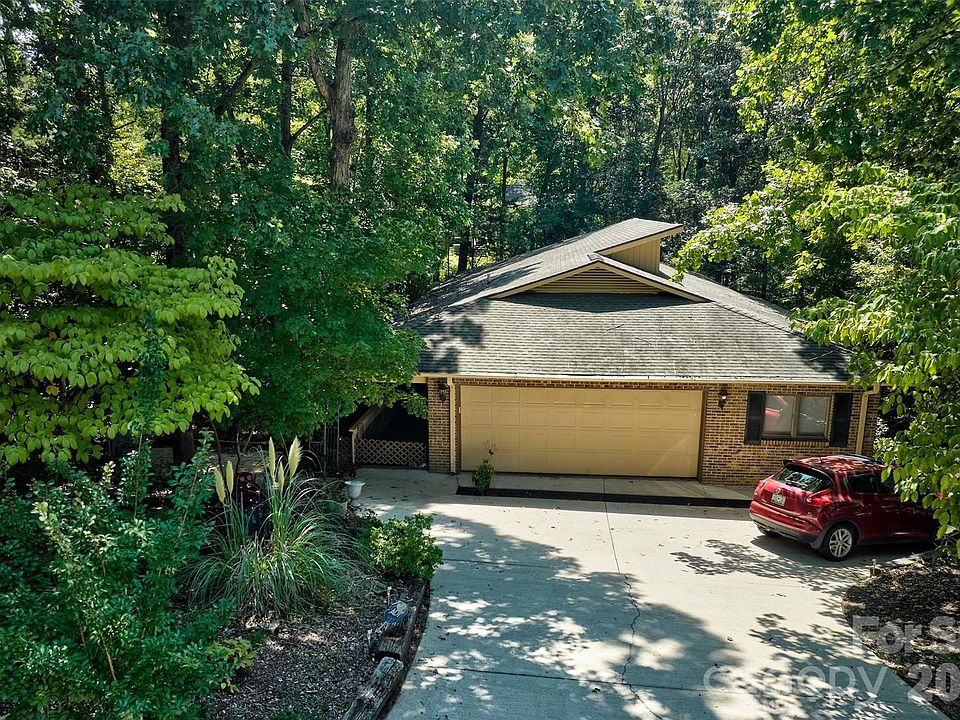 1st image of 9 Cove Rd