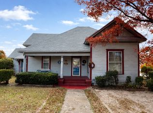 802 E Main St, Hamilton, TX 76531