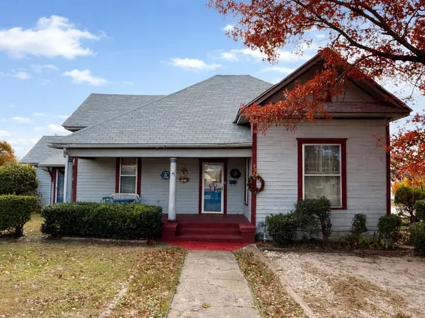 802 E Main St, Hamilton, TX 76531