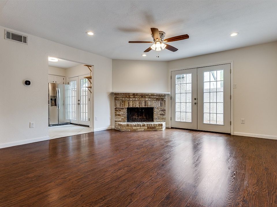 1st image of 831 Dublin Dr #2