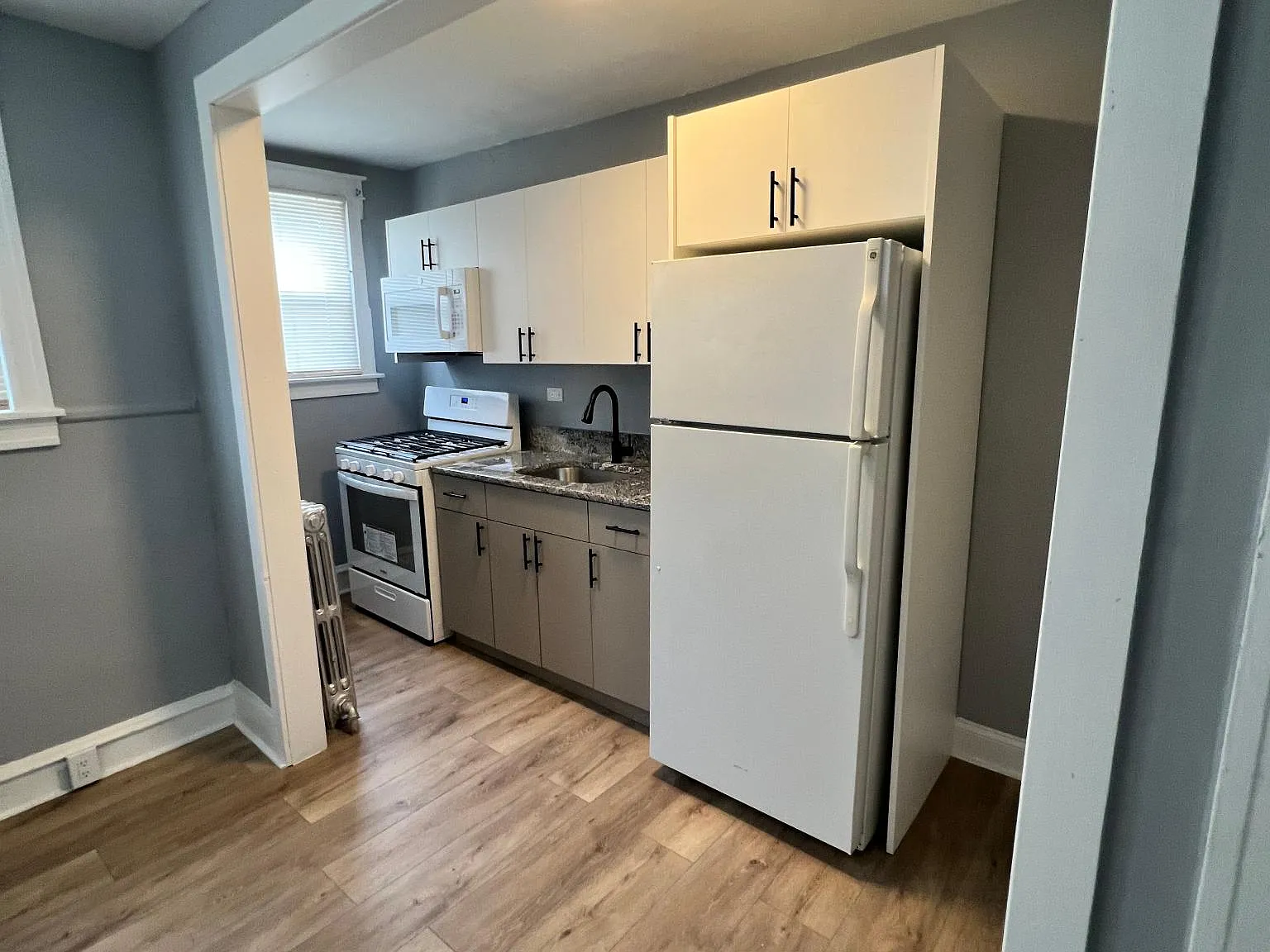 3 bed, 992 sqft, $1,500 — Photo 2