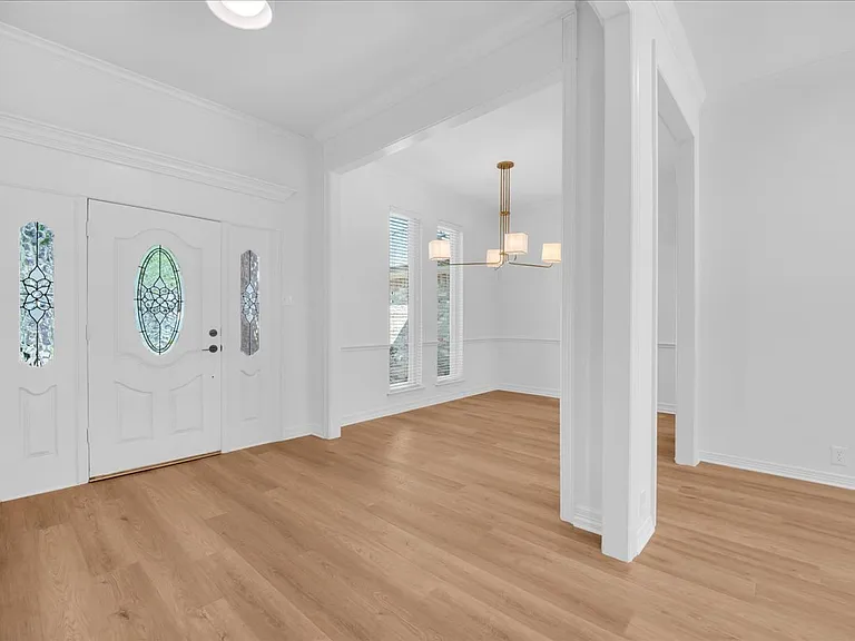 610 Timber Way — Photo 4