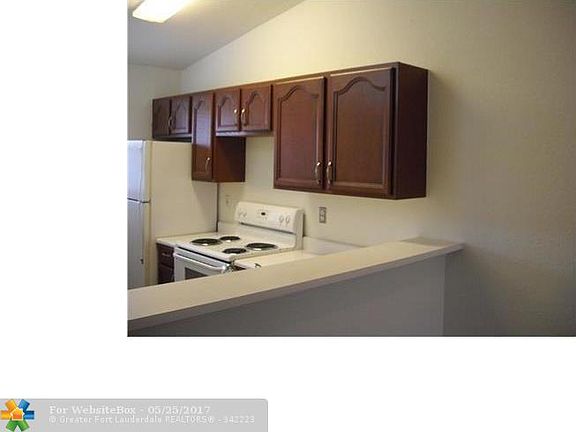 5th image of 3570 NW 91st Ln #3570