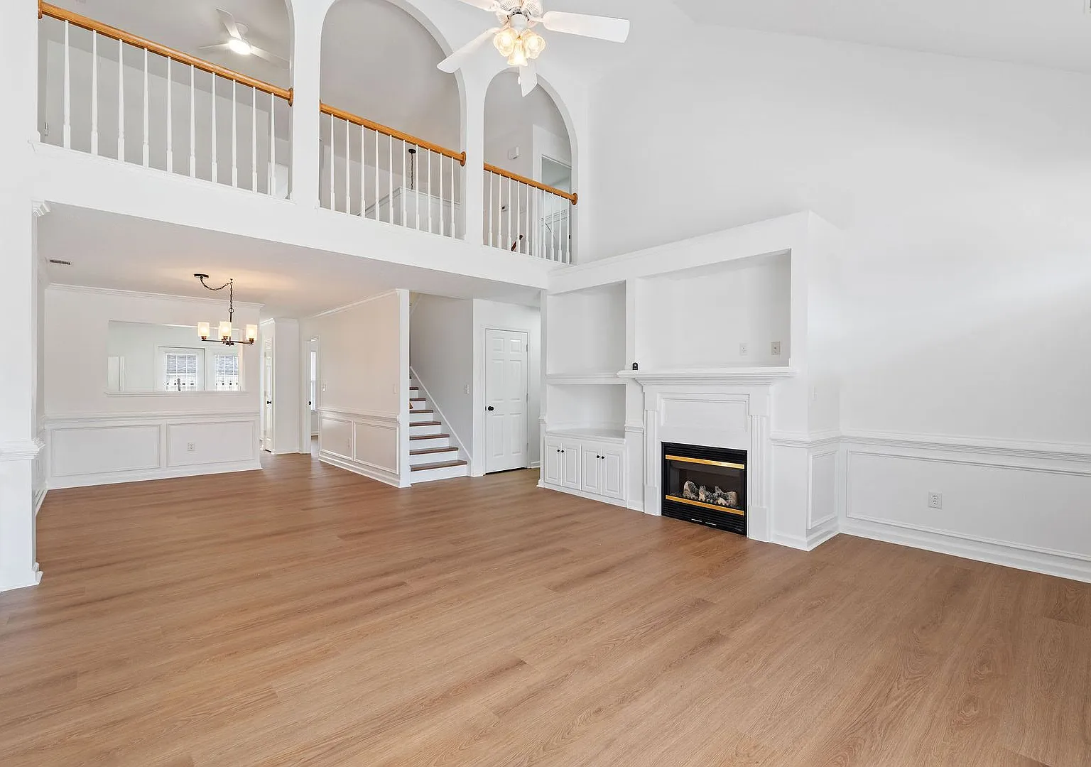 Immaculate townhome in Bay Hill — Photo 4