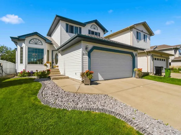 522 Klarvatten Lake Wynd NW, Edmonton, AB T5Z 3E4