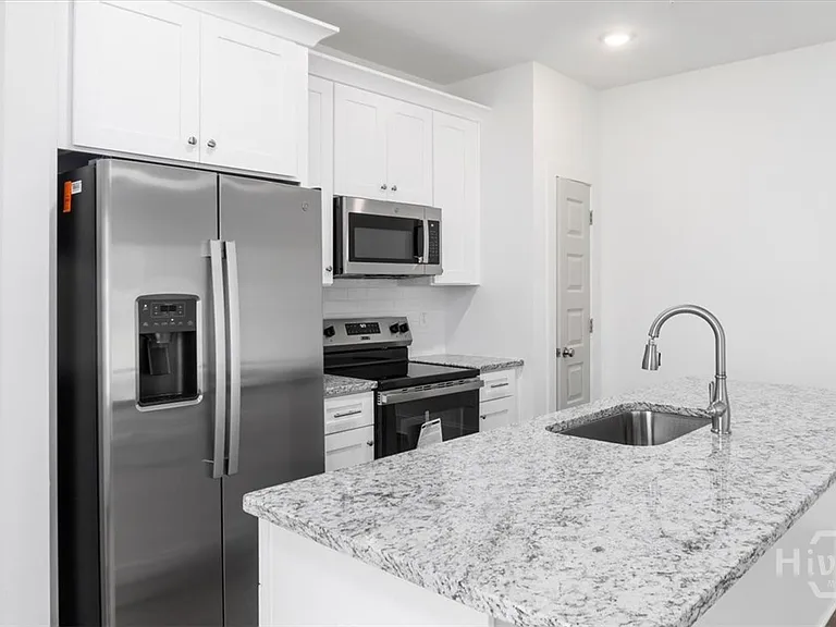 354 Arch St #302 — Photo 2