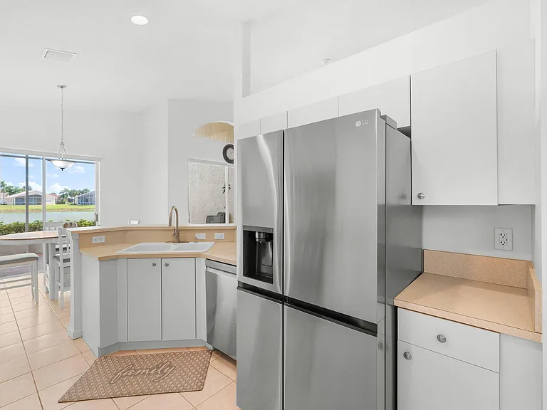 364 NW Sunview Way — Photo 11