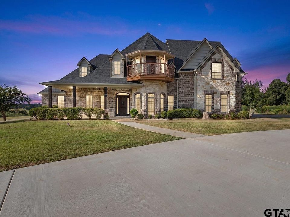 1st image of 7820 Molina Dr