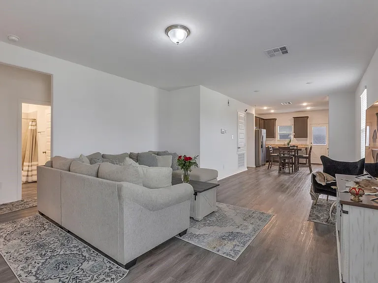 16751 Rover Ln — Photo 7