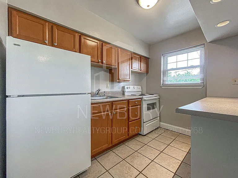 WestWood Apartments — Photo 9