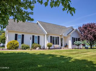 6 Harris Cir, Watsontown, PA 17777