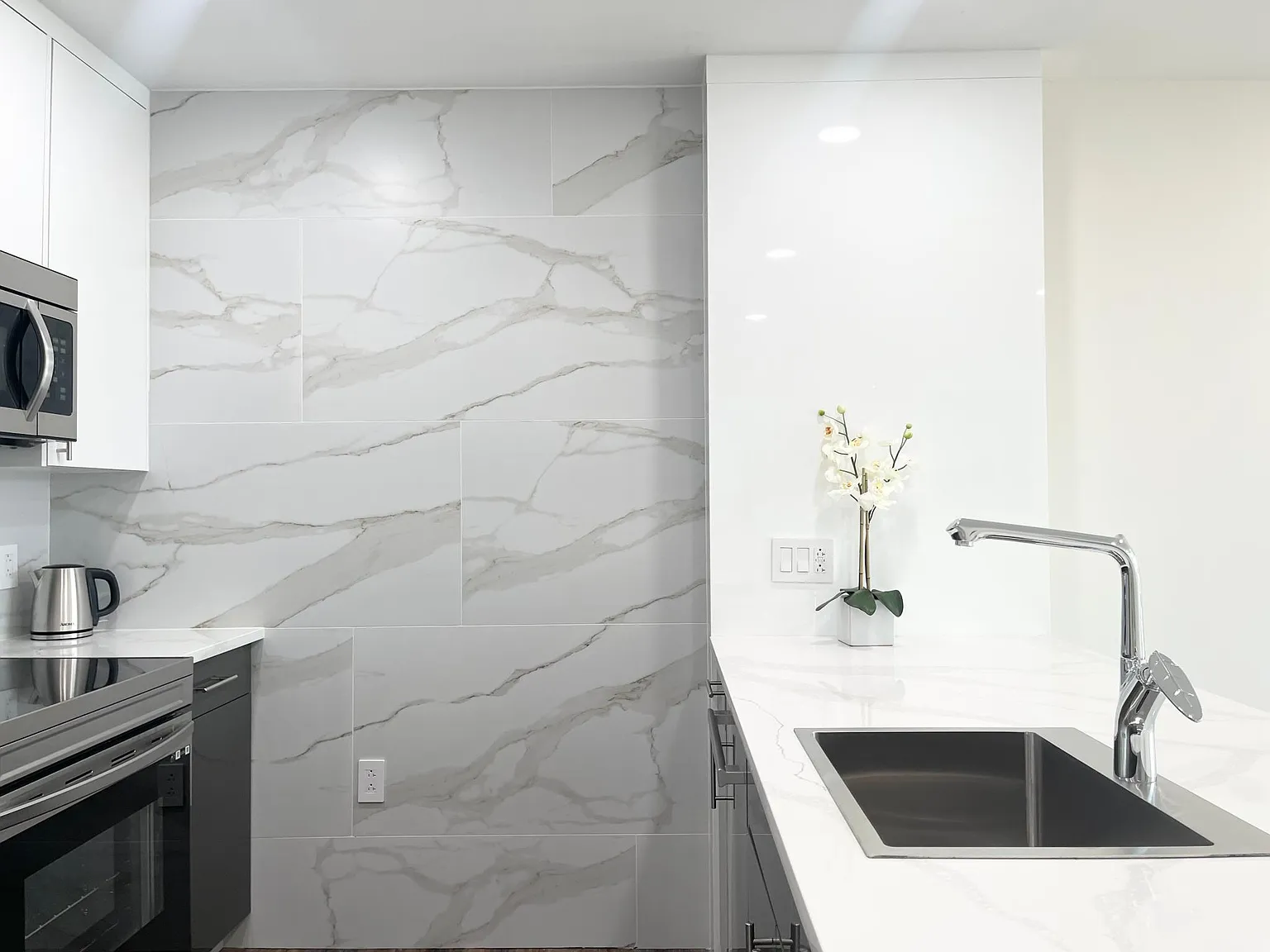 1 bed, 720 sqft, $1,700 — Photo 2