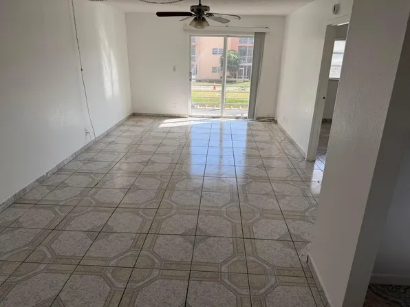 4101 NW 26th Street #260, Lauderhill, FL 33313