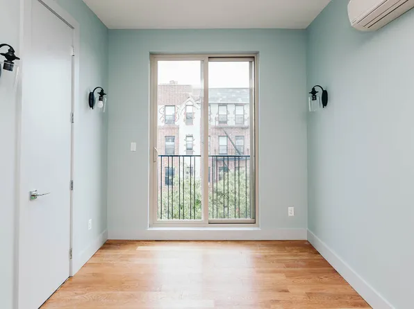 432 Stockholm Avenue image 1 of 18