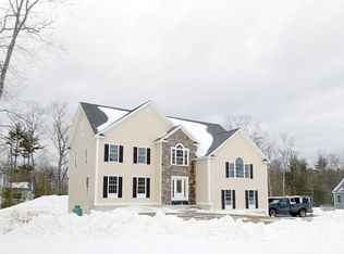 24 Jacob Rd, Windham, NH 03087