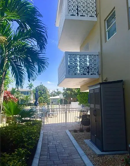 3220 NE Bayview Dr #102 — Photo 15