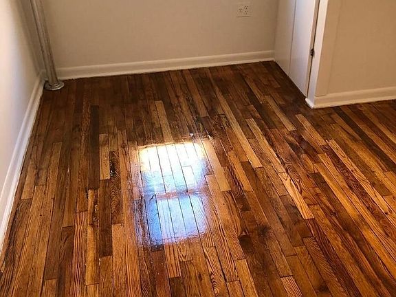 3rd image of 4725 48th St APT 5C