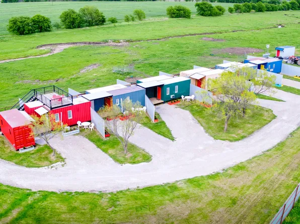 6449 S Interstate Highway 35, Gainesville, TX 76240