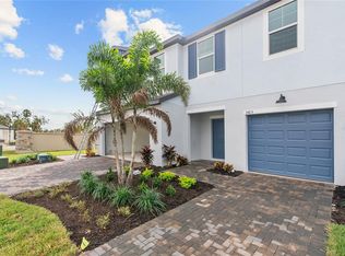 5413 Tripoli Dr, Palmetto, FL 34221