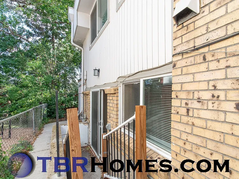 8656 W 62nd Pl — Photo 14