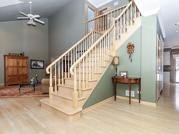4th image of 43 Gentry Dr