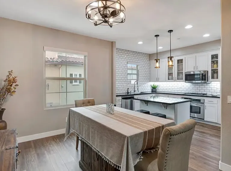 2092 Silverado St — Photo 5