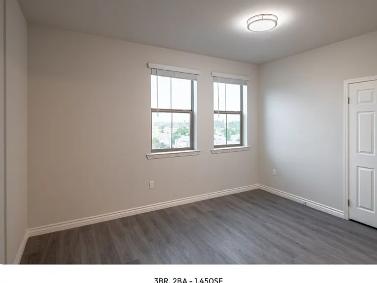 Centerpointe at Market Apartments - 3145 Market Street Riverside CA 92501 — Photo 30