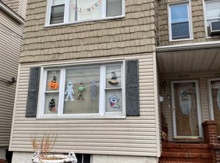 6089 60th Rd, Maspeth, NY 11378