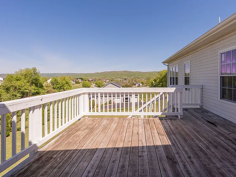 1701 Stratford View Dr — Photo 24