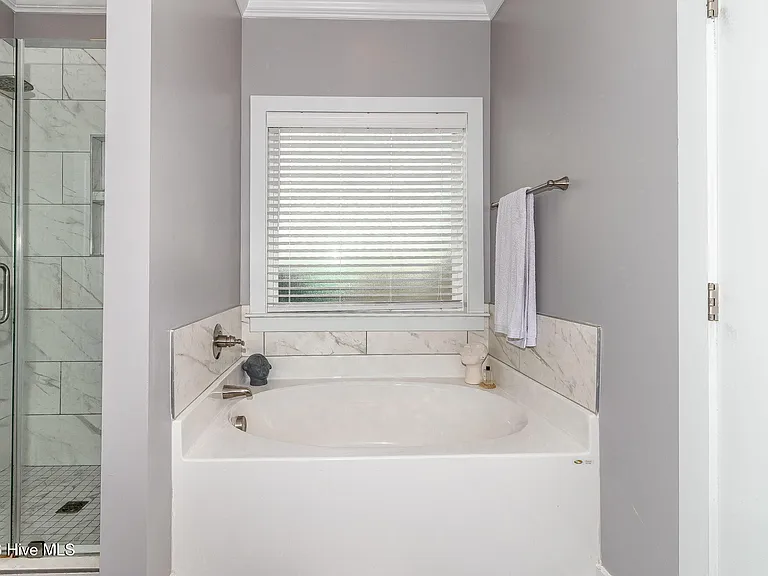 2630 Laurens St — Photo 25