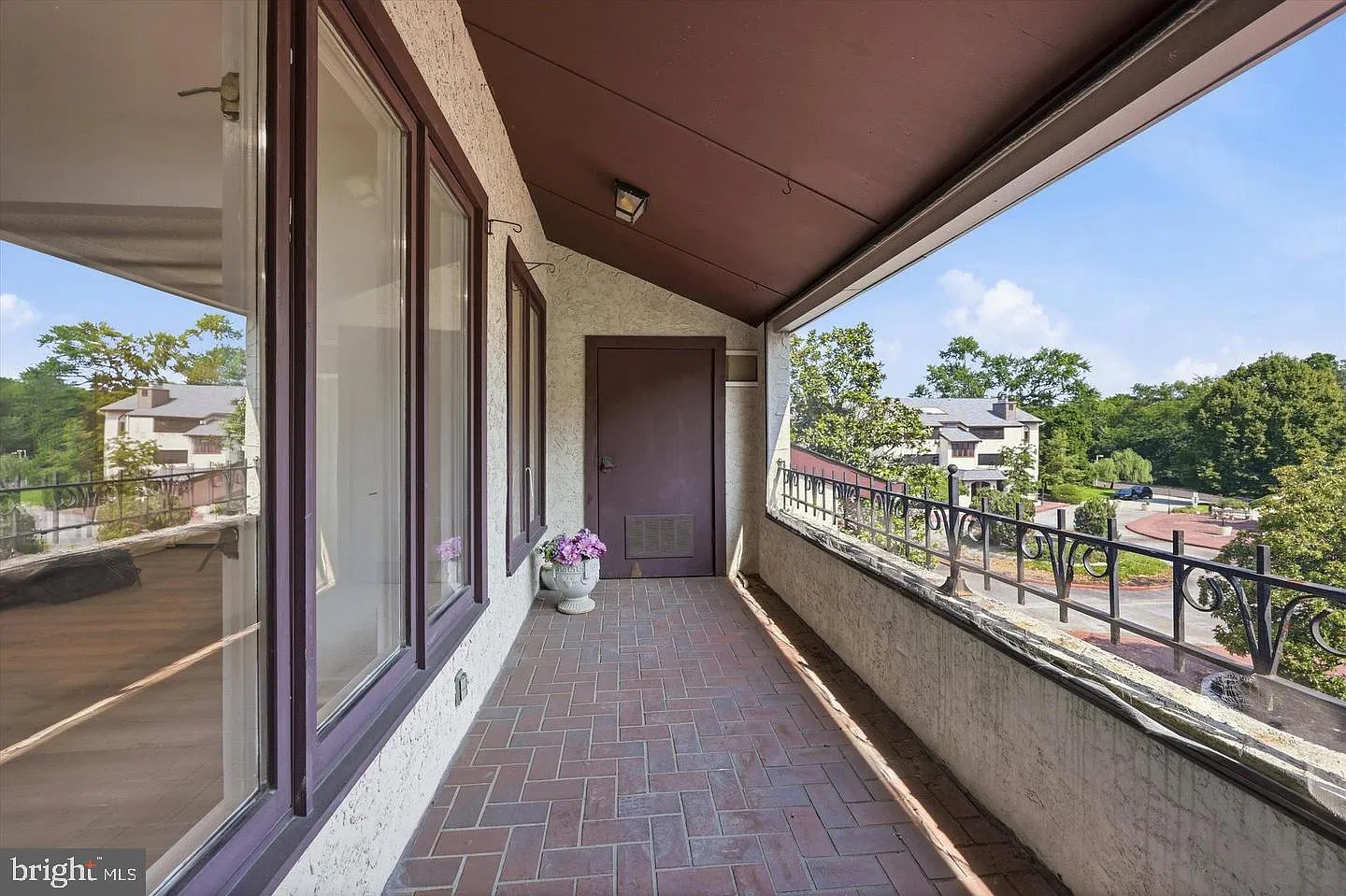 2 bed, 2.0 bath, 1442 sqft, $2,600 — Photo 3
