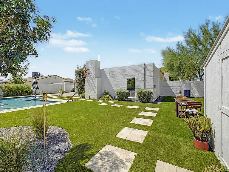 5017 E Acoma Dr — Photo 34