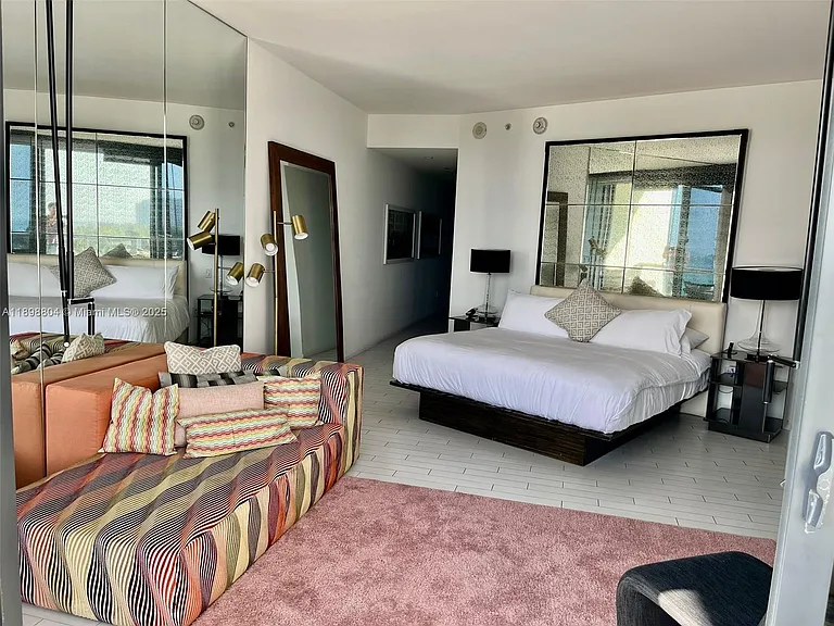 2201 Collins Ave #626 — Photo 7