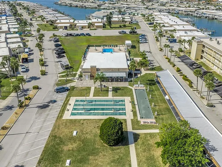 143 Boca Ciega Point Blvd N — Photo 15