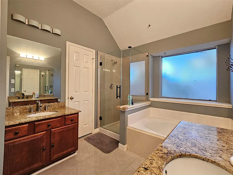 8807 Vista Springs Dr — Photo 13