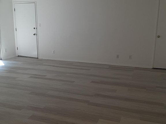 *IMAGES: Model Unit - Living room