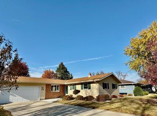 114 Circle Dr, Marshall, MN 56258
